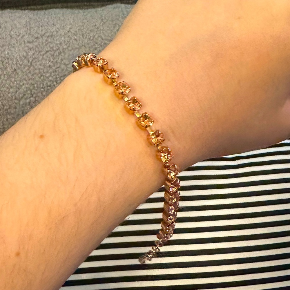 THE SPARKLED SHELL- Peach Swarovski Crystal Rose Gold Tone Bracelet